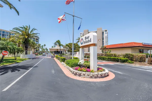 Property Slideshow image 3 of 49 | 7625 sun island dr 106, South Pasadena, FL, 33707