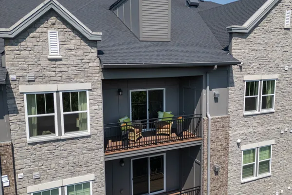 Property Slideshow image 3 of 32 | 141 saundersville rd apt 1405, Hendersonville, TN, 37075