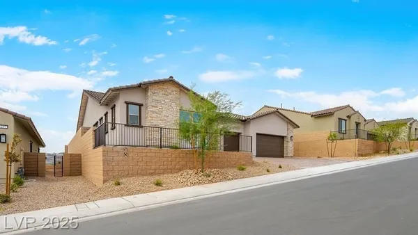 Property Slideshow image 2 of 56 | 235 paraggi bay dr, Henderson, NV, 89011