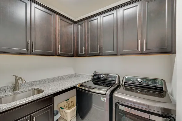 Property Slideshow image 2 of 10 | 2212 henderson dr, Spring Hill, TN, 37174