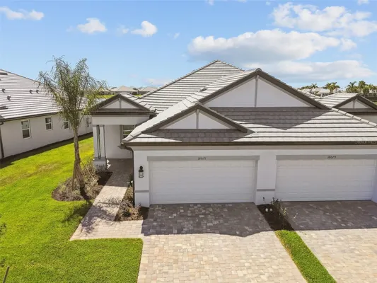 Property Slideshow image 2 of 44 | 18071 cherished loop, Lakewood Ranch, FL, 34211