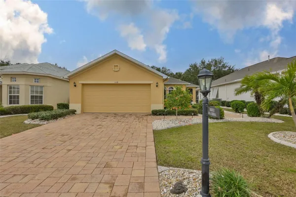 Property Slideshow image 3 of 54 | 1118 emerald dunes dr, Sun City Center, FL, 33573
