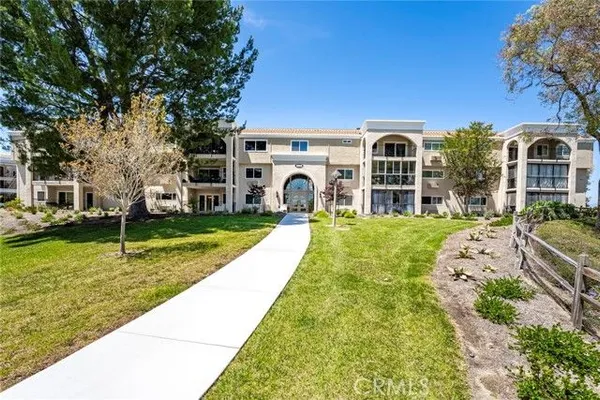 Property Slideshow image 3 of 60 | 4006 calle sonora oeste 3b, Laguna Woods, CA, 92637