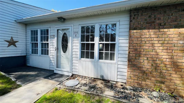 Property Slideshow image 3 of 14 | 395 woodbridge dr 395e, Brookhaven, NY, 11961