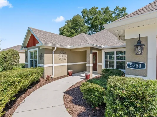 Property Slideshow image 2 of 43 | 5331 grove mnr, Lady Lake, FL, 32159