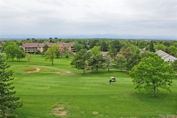 Property Slideshow image 2 of 36 | 13931 e marina dr 612, Aurora, CO, 80014