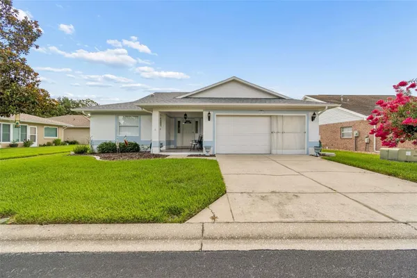 Property Slideshow image 2 of 77 | 6353 silver lakes dr, Lakeland, FL, 33810