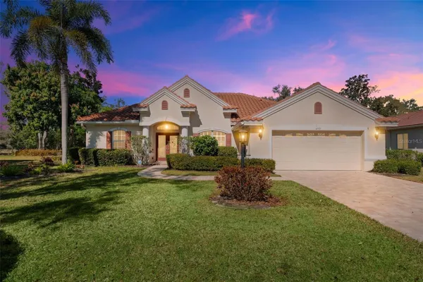 Property Slideshow image 2 of 43 | 4751 carrington cir, Sarasota, FL, 34243