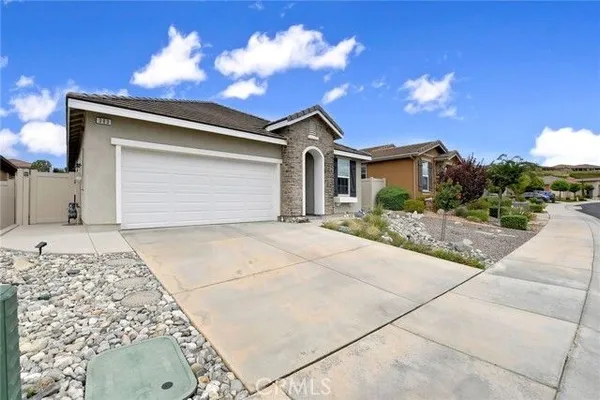 Property Slideshow image 3 of 32 | 383 song bird, Beaumont, CA, 92223