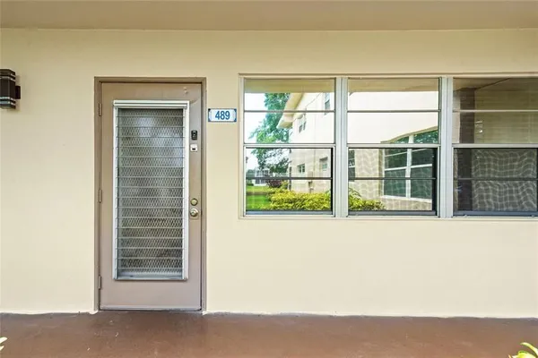 Property Slideshow image 2 of 20 | 489 tilford w # 489, Deerfield Beach, FL, 33442