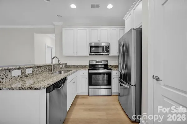 Property Slideshow image 3 of 27 | 17836 coulter pkwy, Cornelius, NC, 28031