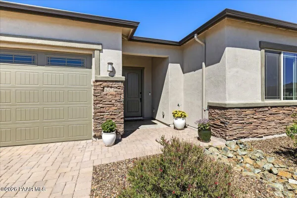 Property Slideshow image 2 of 38 | 7930 e carbon ct, Prescott Valley, AZ, 86315