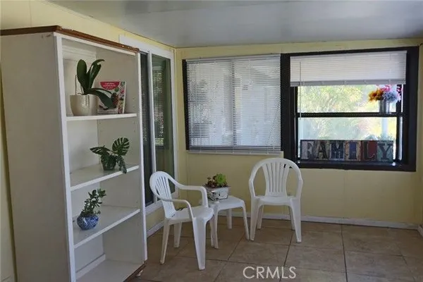 Property Slideshow image 3 of 69 | 19208 avenue of the oaks j, Newhall, CA, 91321