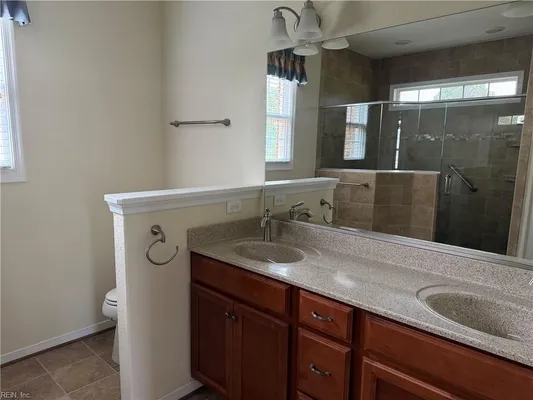 Property Slideshow image 3 of 6 | 526 strathmore ln, Chesapeake, VA, 23322