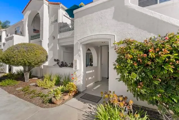 Property Slideshow image 3 of 50 | 3365 genoa way 135, Oceanside, CA, 92056
