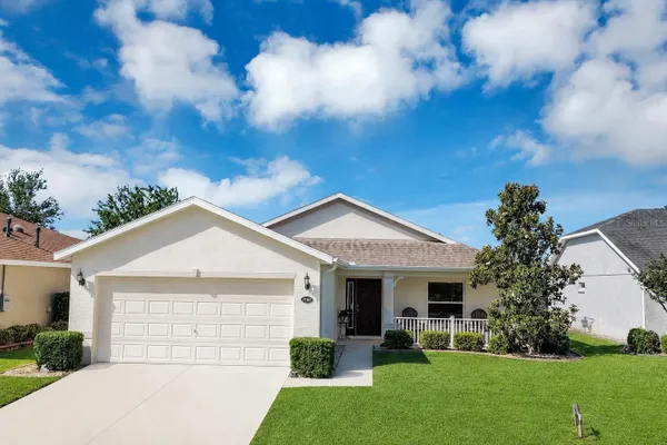 Property Slideshow image 2 of 50 | 27103 roanoke dr, Leesburg, FL, 34748