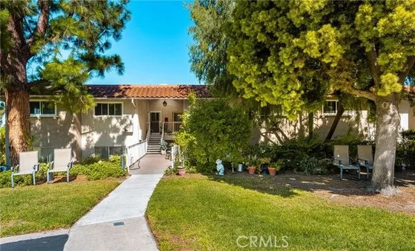 Property Slideshow image 2 of 57 | 2286 via puerta a, Laguna Woods, CA, 92637