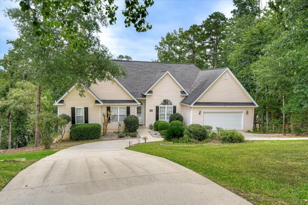 Property Slideshow image 2 of 71 | 197 rhett dr, Mc Cormick, SC, 29835