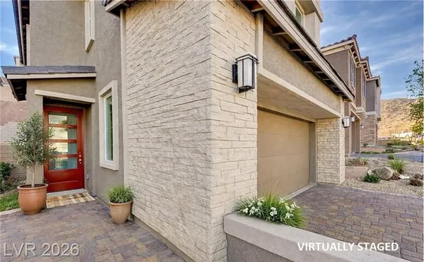 Property Slideshow image 3 of 17 | 31 castleton tower ct, Henderson, NV, 89011