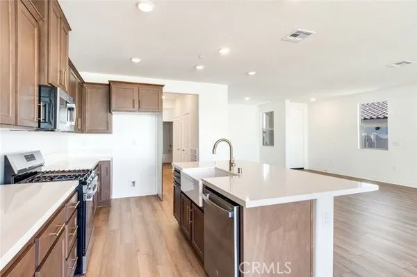 Property Slideshow image 2 of 8 | 1559 townswood ct, Beaumont, CA, 92223