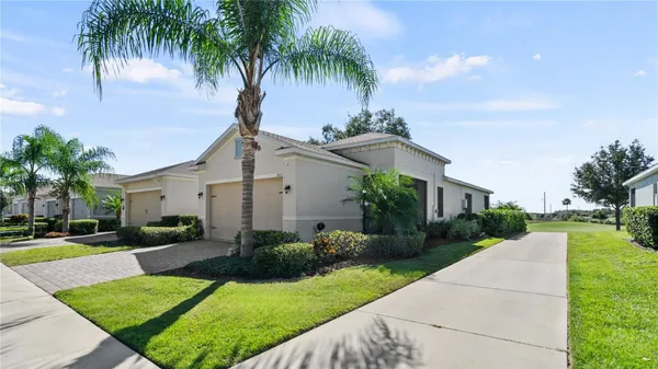 Property Slideshow image 3 of 90 | 1825 flora pass pl, Kissimmee, FL, 34747