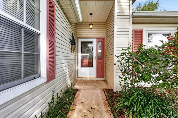 Property Slideshow image 2 of 32 | 25333 river crest dr, Leesburg, FL, 34748