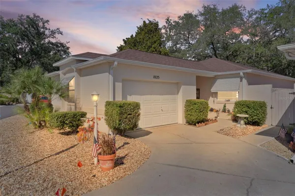 Property Slideshow image 3 of 53 | 1025 avalon ave, Lady Lake, FL, 32159