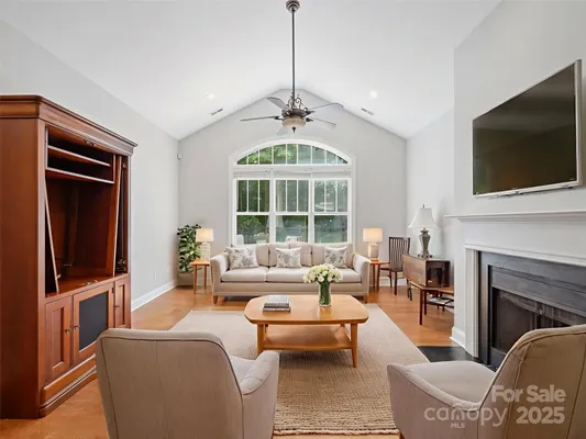 Property Slideshow image 3 of 37 | 10875 casetta dr, Matthews, NC, 28105