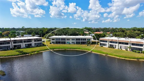 Property Slideshow image 2 of 48 | 7251 w country club dr 225, Sarasota, FL, 34243