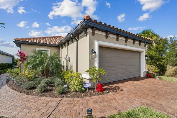 Property Slideshow image 2 of 53 | 4739 garofalo rd, Wesley Chapel, FL, 33543