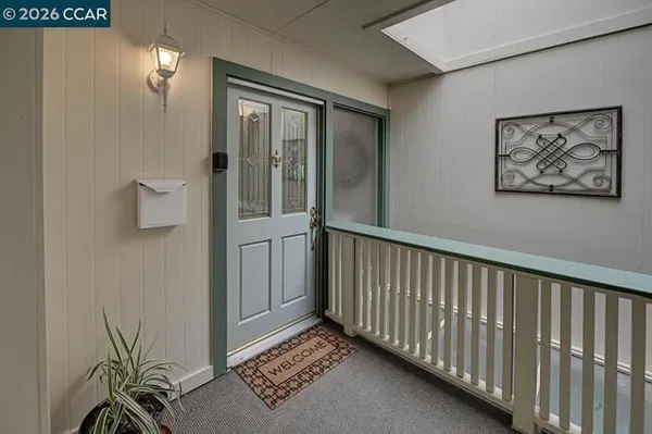 Property Slideshow image 3 of 43 | 1332 singingwood ct 5, Walnut Creek, CA, 94595