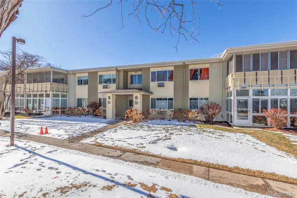 Property Slideshow image 3 of 27 | 725 s clinton st 7b, Denver, CO, 80247
