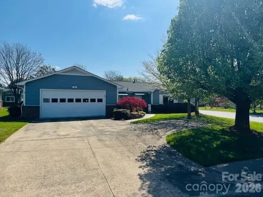 Property Slideshow image 2 of 18 | 200 dartcrest dr, Hendersonville, NC, 28792