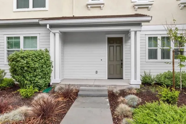 Property Slideshow image 3 of 39 | 47520 kinner fls, Fremont, CA, 94539