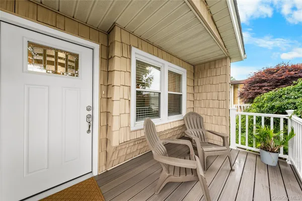 Property Slideshow image 3 of 34 | 16 dogwood ln, Brookhaven, NY, 11949