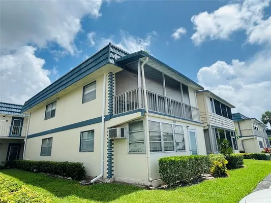 Property Slideshow image 2 of 20 | 226 brittany e unit e, Delray Beach, FL, 33446