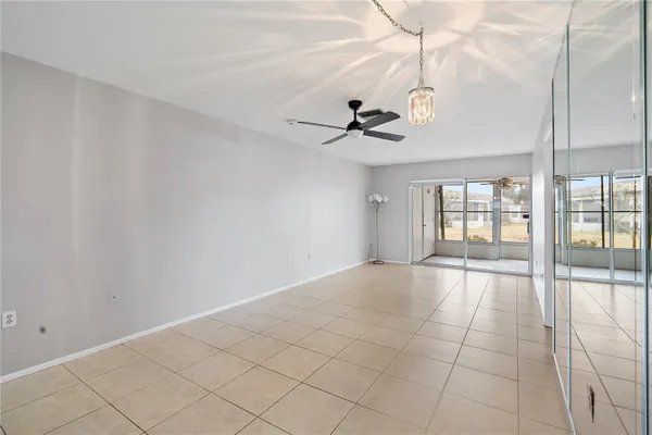 Property Slideshow image 3 of 29 | 2802 swifton dr v102, Sarasota, FL, 34231