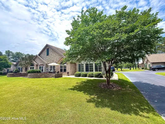 Property Slideshow image 3 of 36 | 107 w chelsea ct, Southern Pines, NC, 28387