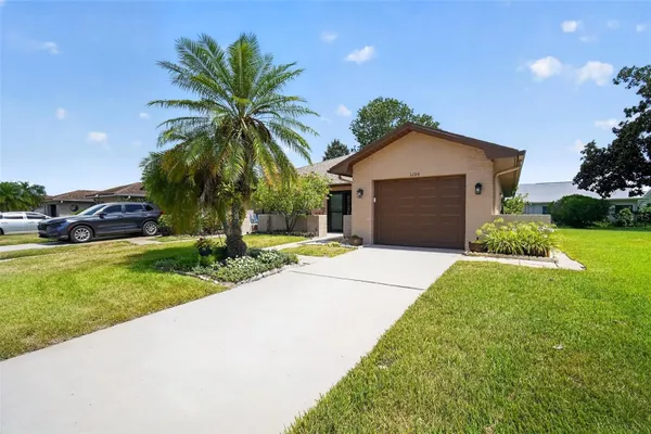 Property Slideshow image 2 of 50 | 3284 gorse ct, Palm Harbor, FL, 34684