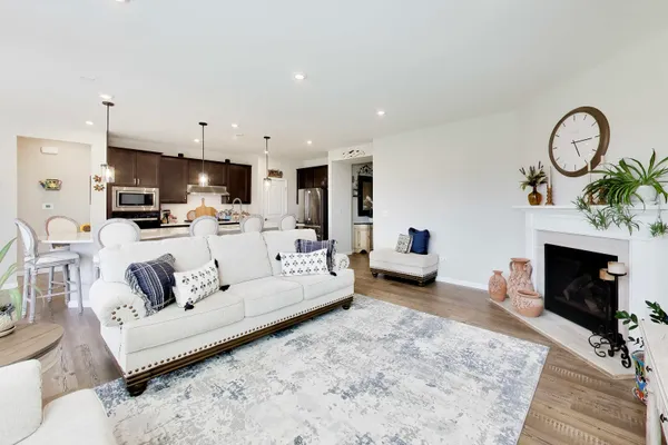 Property Slideshow image 3 of 22 | 2911 briargate dr, Lindenhurst, IL, 60046