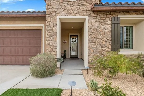 Property Slideshow image 3 of 60 | 75 claret, Rancho Mirage, CA, 92270