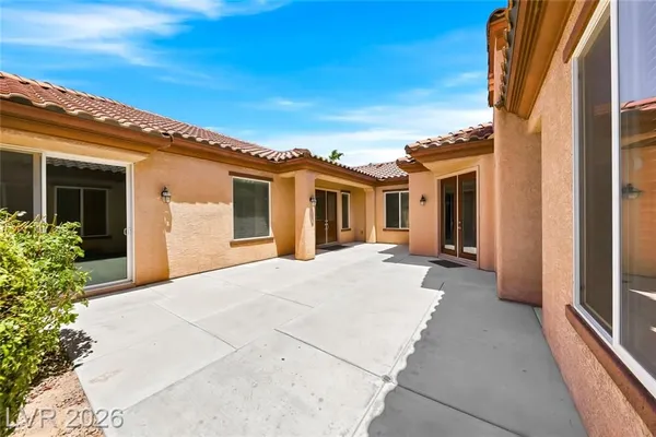 Property Slideshow image 3 of 62 | 2175 twin falls dr, Henderson, NV, 89044