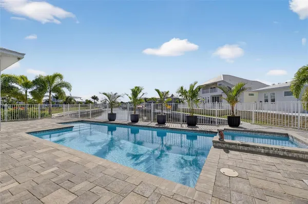 Property Slideshow image 2 of 97 | 614 pinckney dr, Apollo Beach, FL, 33572