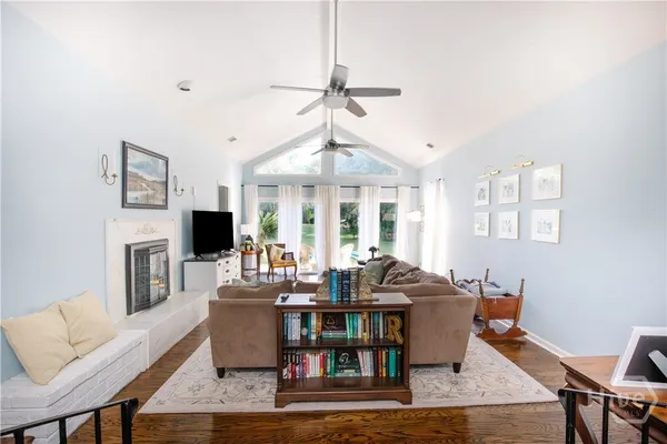 Property Slideshow image 2 of 30 | 1 brooks ln, Savannah, GA, 31411