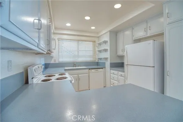 Property Slideshow image 3 of 25 | 3299 via carrizo b, Laguna Woods, CA, 92637