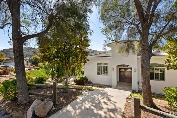 Property Slideshow image 2 of 47 | 28328 kettering ln, Escondido, CA, 92026