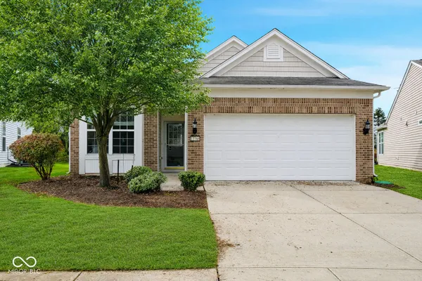 Property Slideshow image 2 of 45 | 12766 winery way, Fishers, IN, 46037