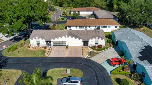 Property Slideshow image 2 of 51 | 1904 bosky ct, Sun City Center, FL, 33573