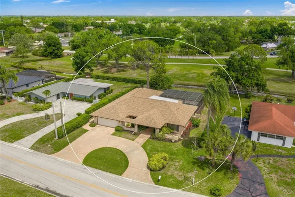 Property Slideshow image 2 of 64 | 4806 w country club dr, Sarasota, FL, 34243