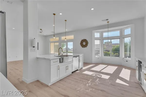 Property Slideshow image 3 of 35 | 2652 youngdale dr, Las Vegas, NV, 89134